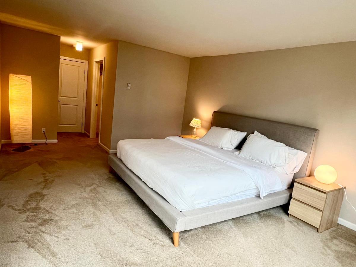 Luxury Marina Unit 2 Bedrooms 2 Bathrooms - Los Angeles — Photos 3